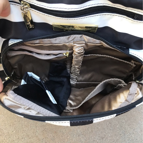 Jujubee B.F.F.  Backpack Diaper Bag- First Lady. - Picture 3 of 8